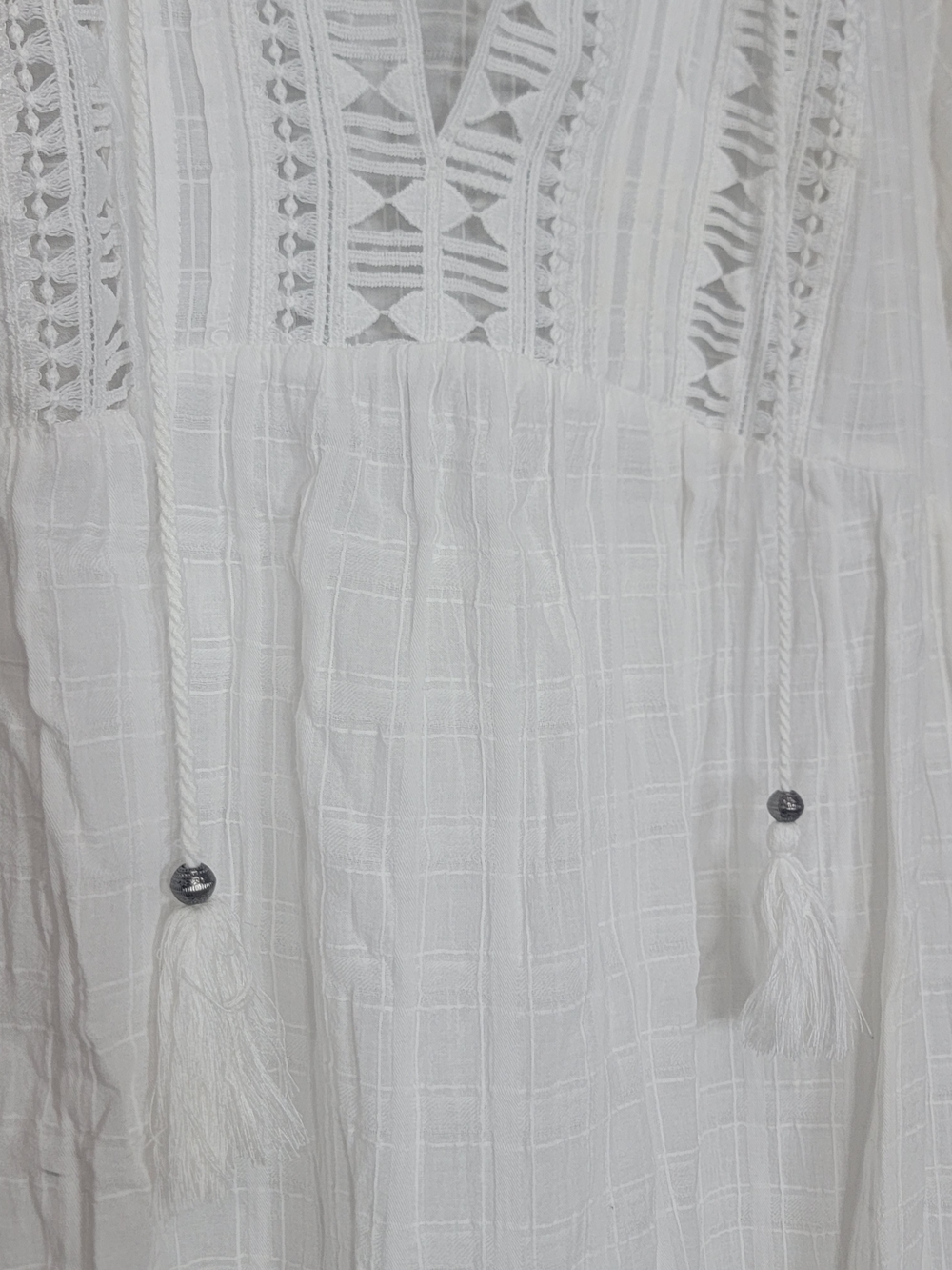 Knox Rose White Boho Embroidered Gauze Tunic Top Tassel Medium - Picture 8 of 9